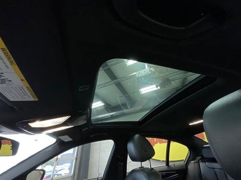 Used 2019 BMW 530i w/ Convenience Package RWD image 14