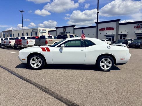 Used 2012 Dodge Challenger SXT Plus RWD image 3