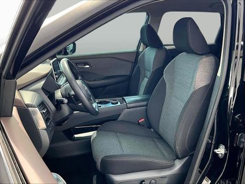 Certified 2023 Nissan Rogue SV AWD/4WD image 8