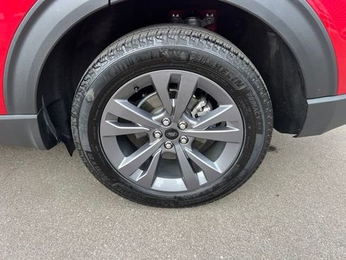 Used 2024 Ford Explorer XLT w/ Equipment Group 202A AWD/4WD image 33