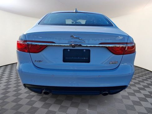 Used 2020 Jaguar XF Premium image 4