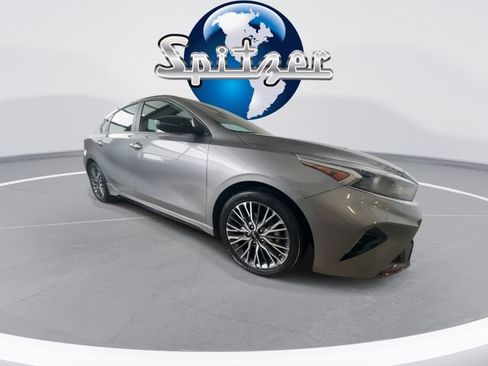 Certified 2024 Kia Forte GT-Line image 2