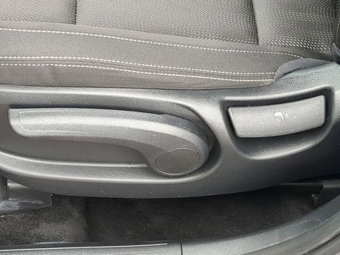 Used 2022 Kia Sportage LX image 19