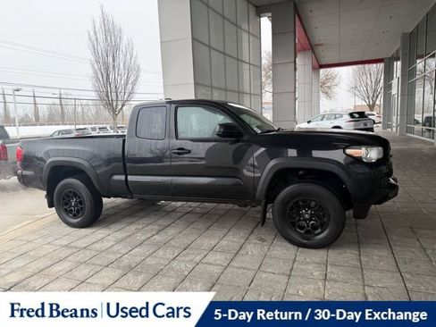 Used 2019 Toyota Tacoma SR w/ SX Package image 2
