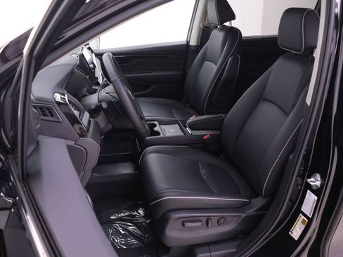 Certified 2026 Honda Odyssey Elite image 4
