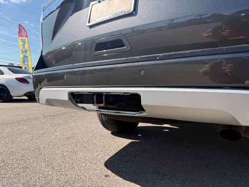 Used 2019 Ford Expedition Max Limited RWD image 32