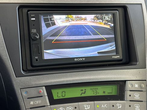 Used 2015 Toyota Prius Five FWD image 25