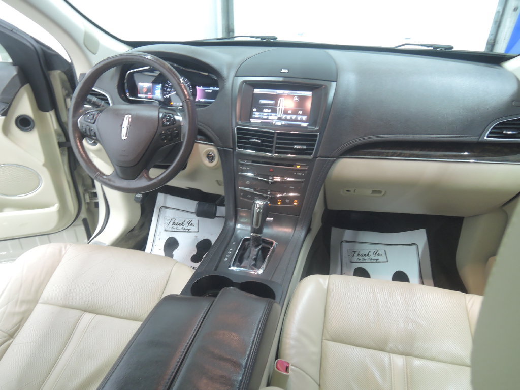 Used 2014 Lincoln MKT AWD w/ Equipment Group 201A image 34