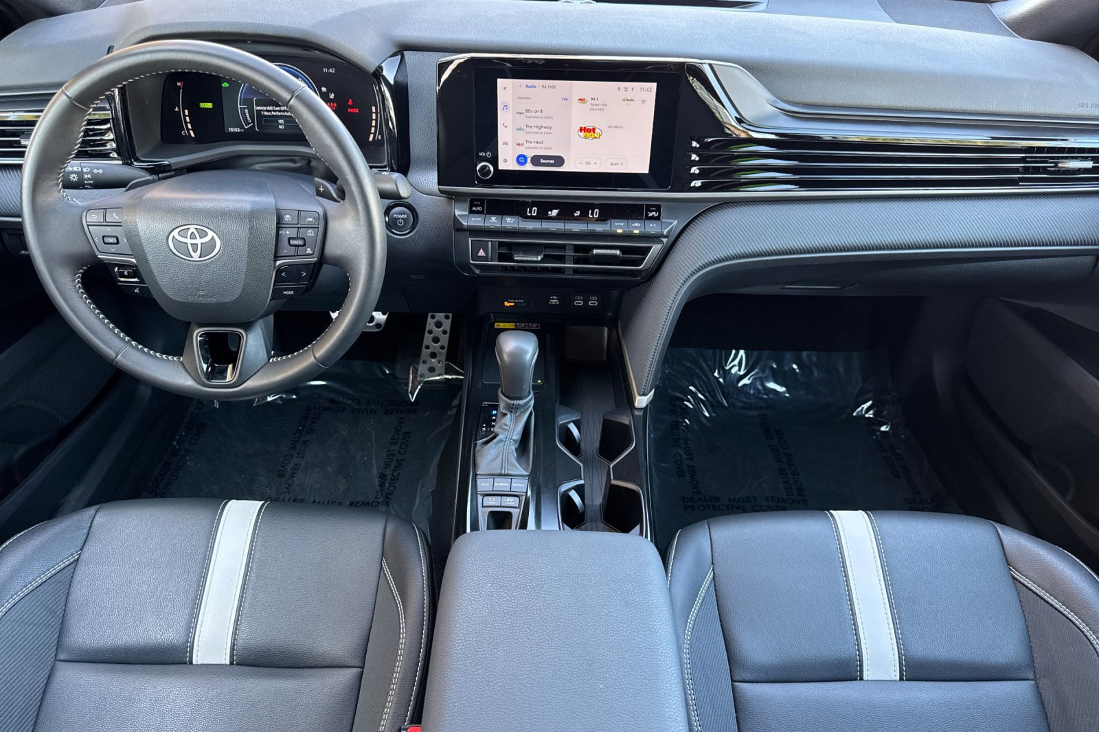 Used 2026 Toyota Camry SE FWD image 14