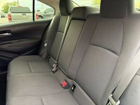Used 2021 Toyota Corolla LE FWD image 8