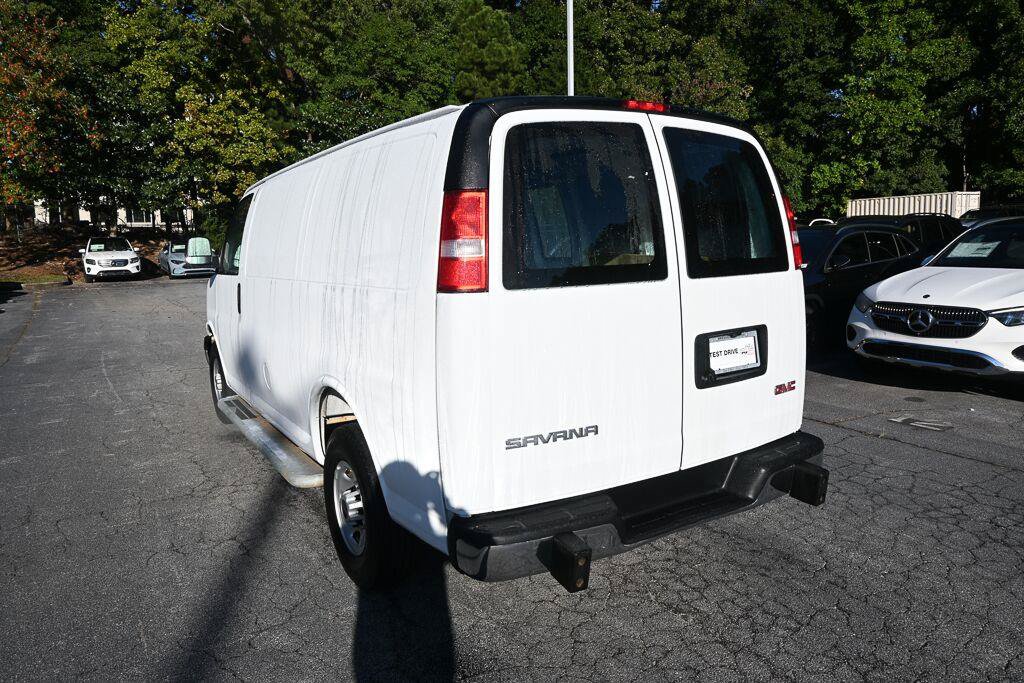 Used 2025 GMC Savana 2500 w/ Driver Convenience Package RWD image 4