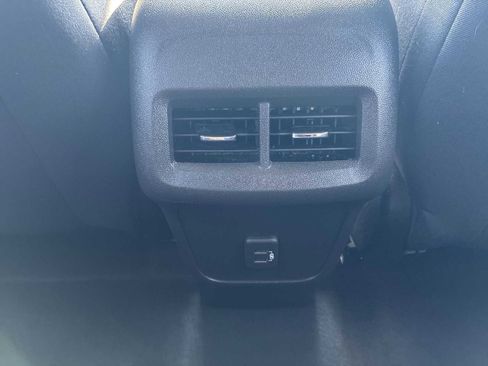 Used 2024 Chevrolet Equinox LT image 20