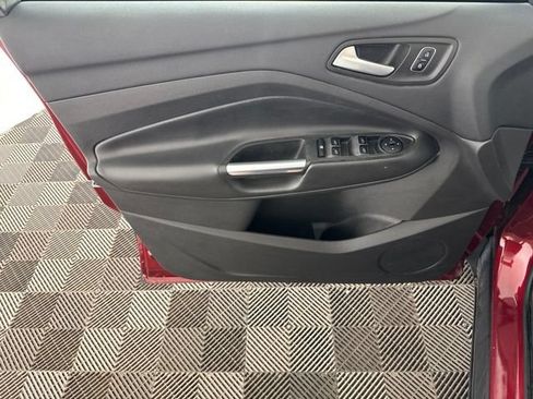 Used 2017 Ford Escape SE AWD/4WD image 22