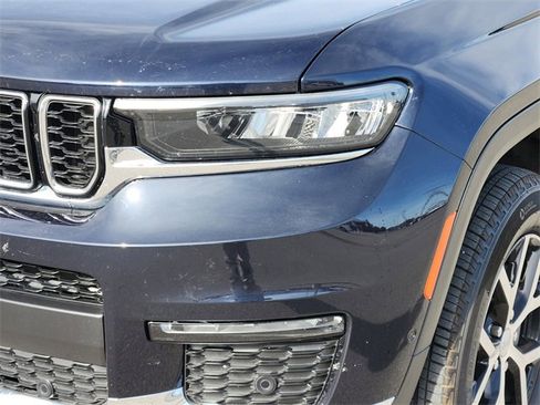 Used 2024 Jeep Grand Cherokee L Limited w/ Luxury Tech Group II image 10