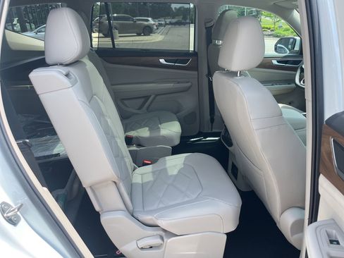 New 2026 Volkswagen Atlas SE FWD image 31