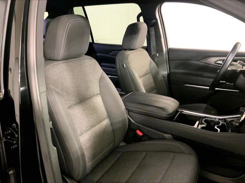 Used 2024 Chevrolet Traverse LT AWD/4WD image 7
