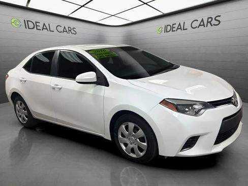 Used 2016 Toyota Corolla LE FWD image 3