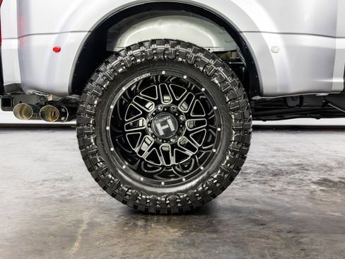 Used 2023 Ford F350 Lariat w/ Lariat Ultimate Package image 28