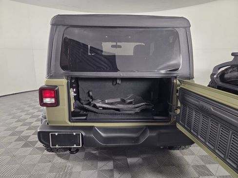 Used 2025 Jeep Wrangler Sport AWD/4WD image 26