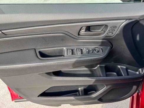 Used 2024 Honda Odyssey Sport image 23