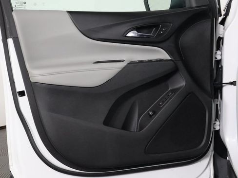 Used 2020 Chevrolet Equinox Premier AWD/4WD image 12