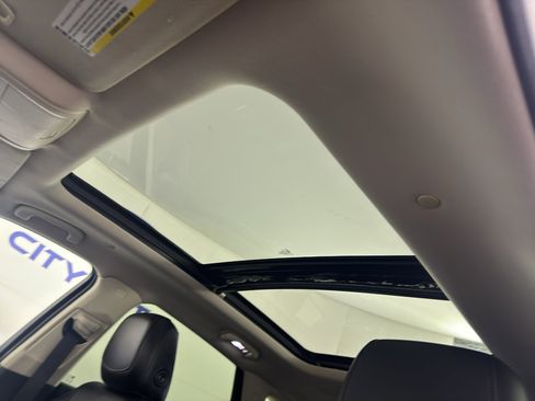 Used 2017 Cadillac XT5 Luxury AWD/4WD image 30