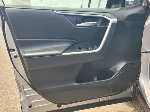 Used 2022 Toyota RAV4 XLE Premium FWD image 18