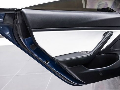 Used 2019 Tesla Model 3 Long Range AWD/4WD image 40