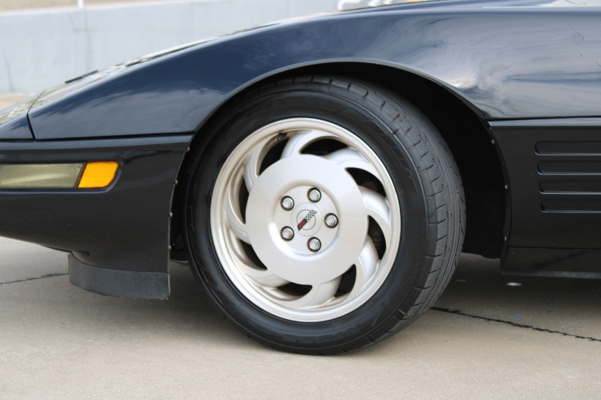 Used 1994 Chevrolet Corvette Coupe RWD image 27