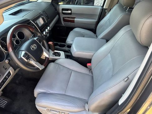 Used 2014 Toyota Sequoia Platinum AWD/4WD image 16