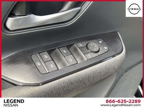 Used 2025 Nissan Kicks SV w/ SV Premium Package AWD/4WD image 14