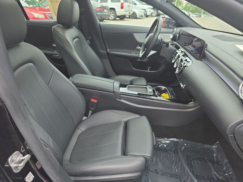 Used 2025 Mercedes-Benz CLA 250 image 10