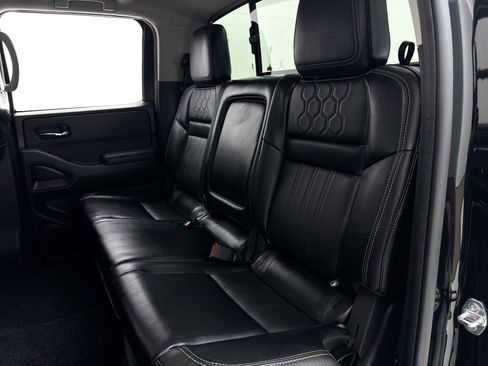 Used 2024 Nissan Frontier SL w/ Technology Package RWD image 30
