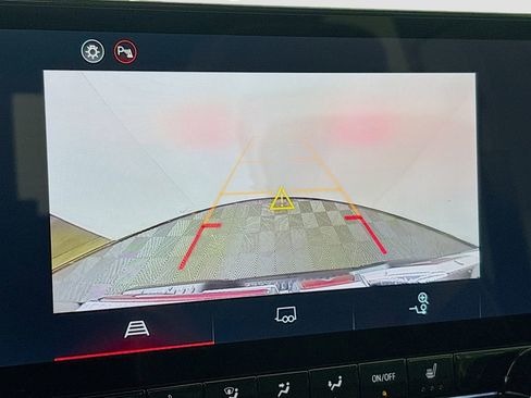 New 2026 GMC Canyon AT4 image 14