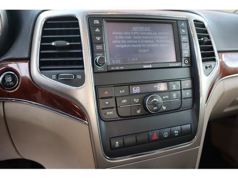 Used 2013 Jeep Grand Cherokee Limited w/ Trailer Tow Group image 15