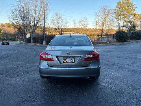 Used 2013 Hyundai Genesis 3.8 image 6