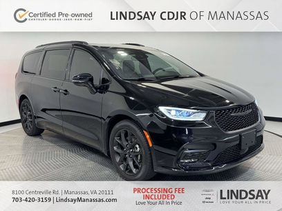 Used 2024 Chrysler Pacifica Limited w/ S Appearance Package