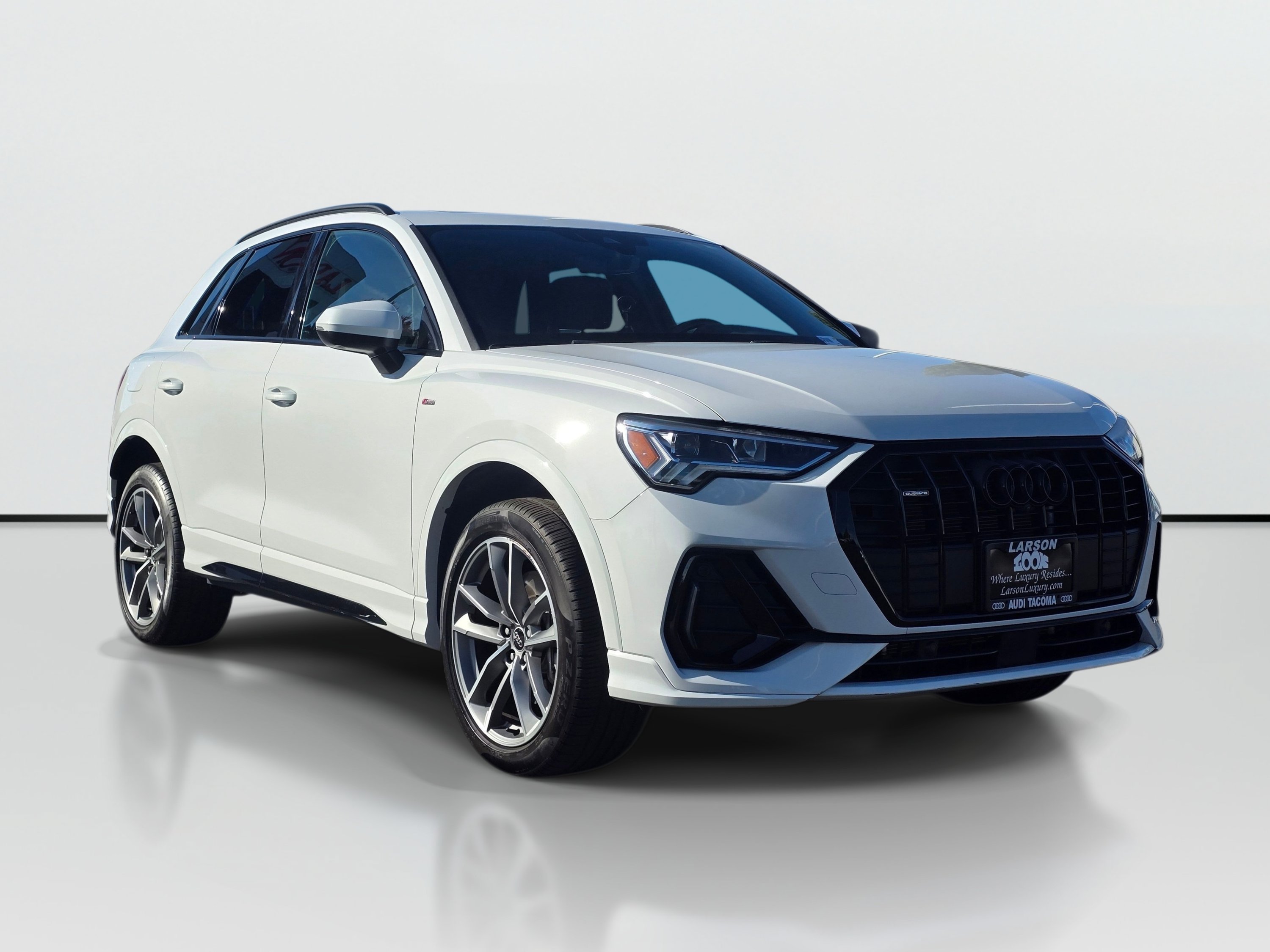 Used 2023 Audi Q3 2.0T Premium Plus w/ Premium Plus Package AWD/4WD image 7