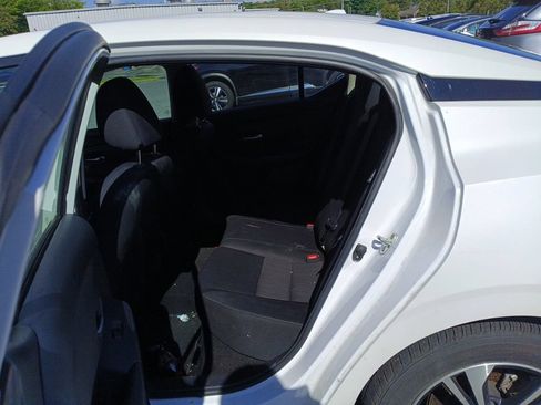 Used 2023 Nissan Sentra SV w/ All-Weather Package FWD image 5