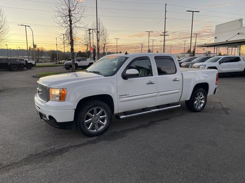 Used 2010 GMC Sierra 1500 Denali image 1