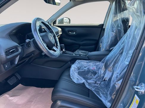 New 2026 Honda HR-V EX-L image 9