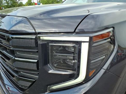 Used 2023 GMC Sierra 1500 Elevation AWD/4WD image 10
