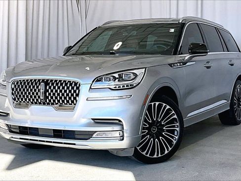 Used 2023 Lincoln Aviator Black Label image 12