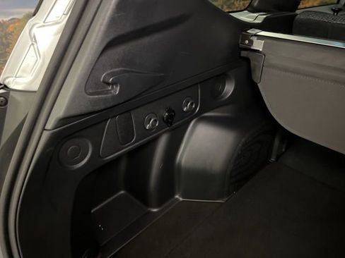 Used 2025 Subaru Forester Premium AWD/4WD image 56