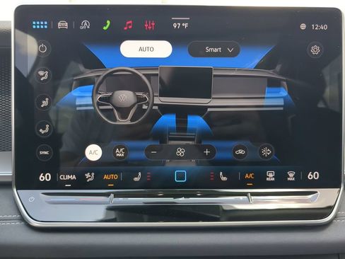 New 2026 Volkswagen Tiguan SE FWD image 22