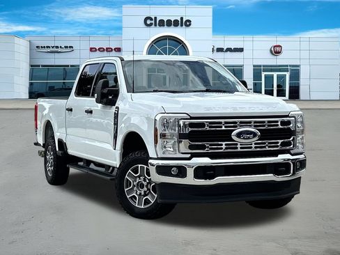 Used 2025 Ford F250 XLT AWD/4WD image 1