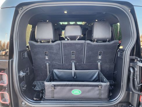 Used 2024 Land Rover Defender 130 X image 12