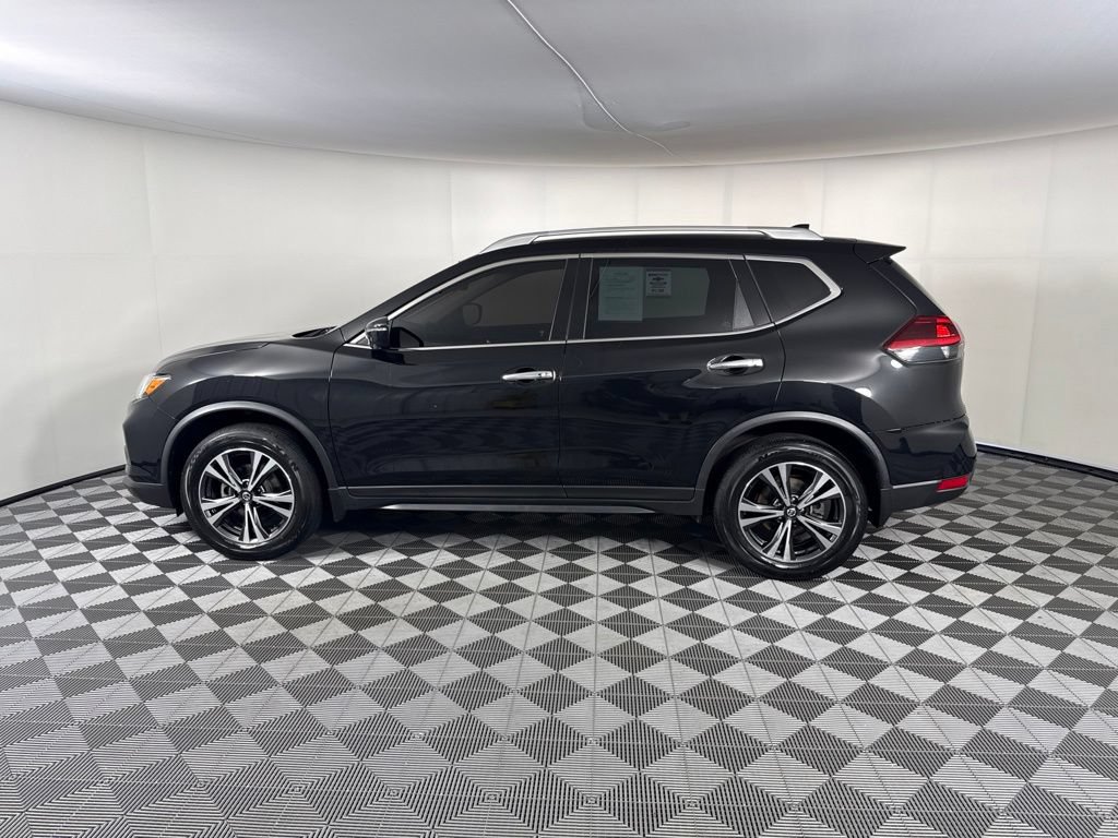 Used 2020 Nissan Rogue SV w/ Premium Package AWD/4WD image 2