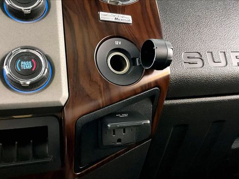 Used 2014 Ford F250 Lariat w/ Lariat Ultimate Package image 31