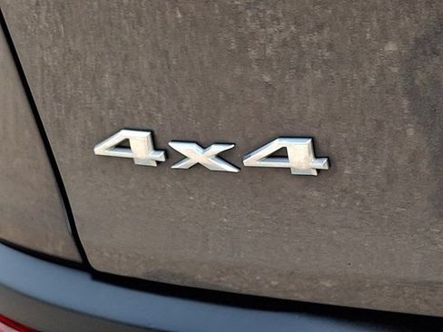 Certified 2018 Jeep Cherokee Limited AWD/4WD image 38